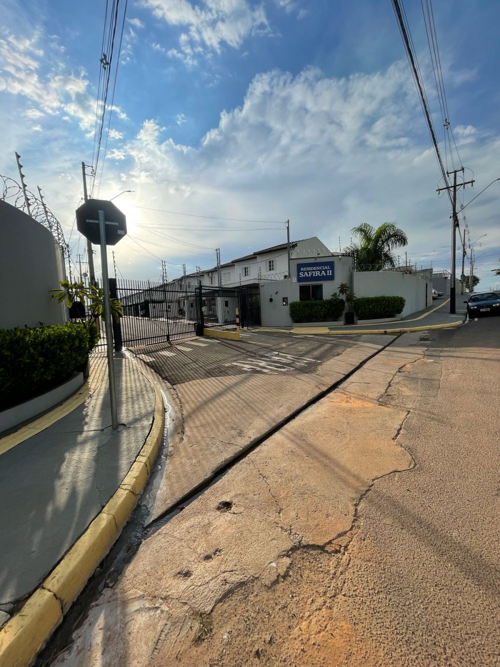 Sobrado Geminado - Venda - Jardim Santa F - Presidente Prudente - SP